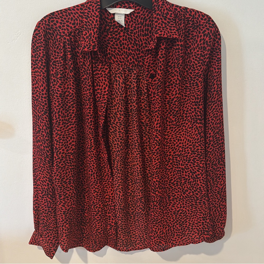 H&M Red and Black Cheetah Print Blouse